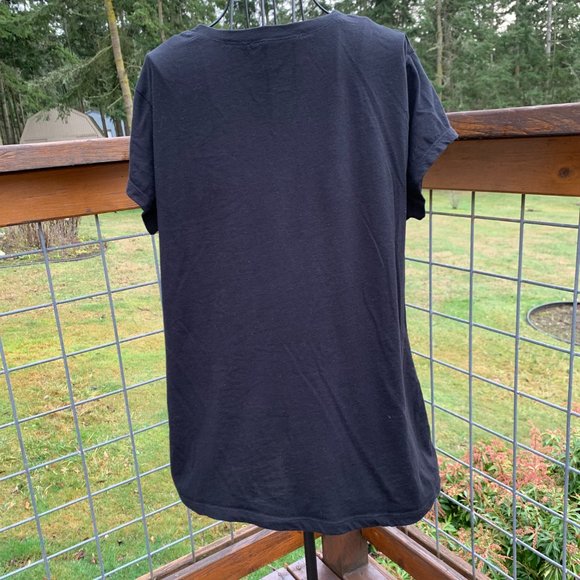 Wound Up Black T-shirt with Short Sleeves - Picture 4 of 6